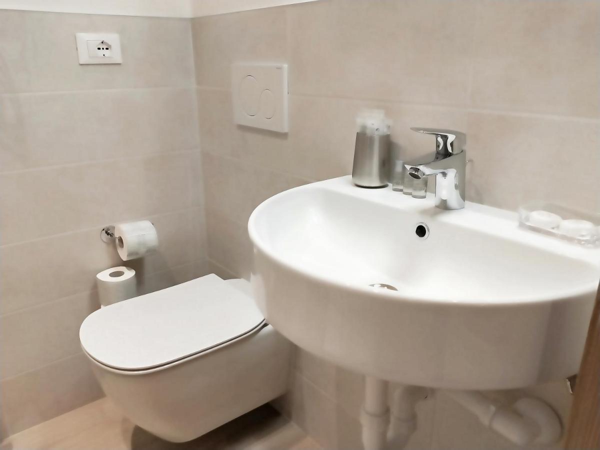 Via Poma Rooms เวโรนา ภายนอก รูปภาพ